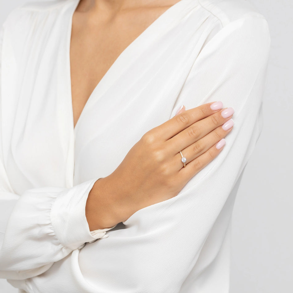 Zlatý prsteň so zirkónmi