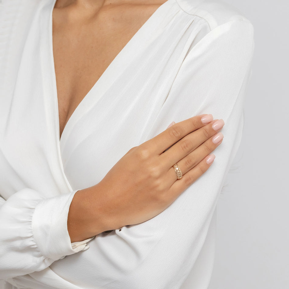 Zlatý otvorený geometrický prsteň