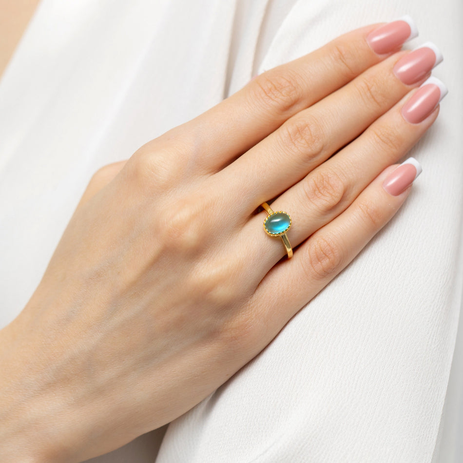 Pozlátený strieborný prsteň s modrým kremeňom