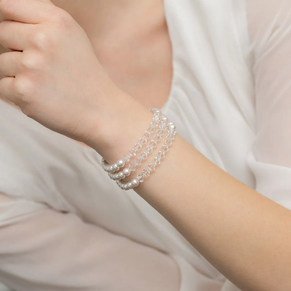 Klasický svadobný strieborný perlový náramok