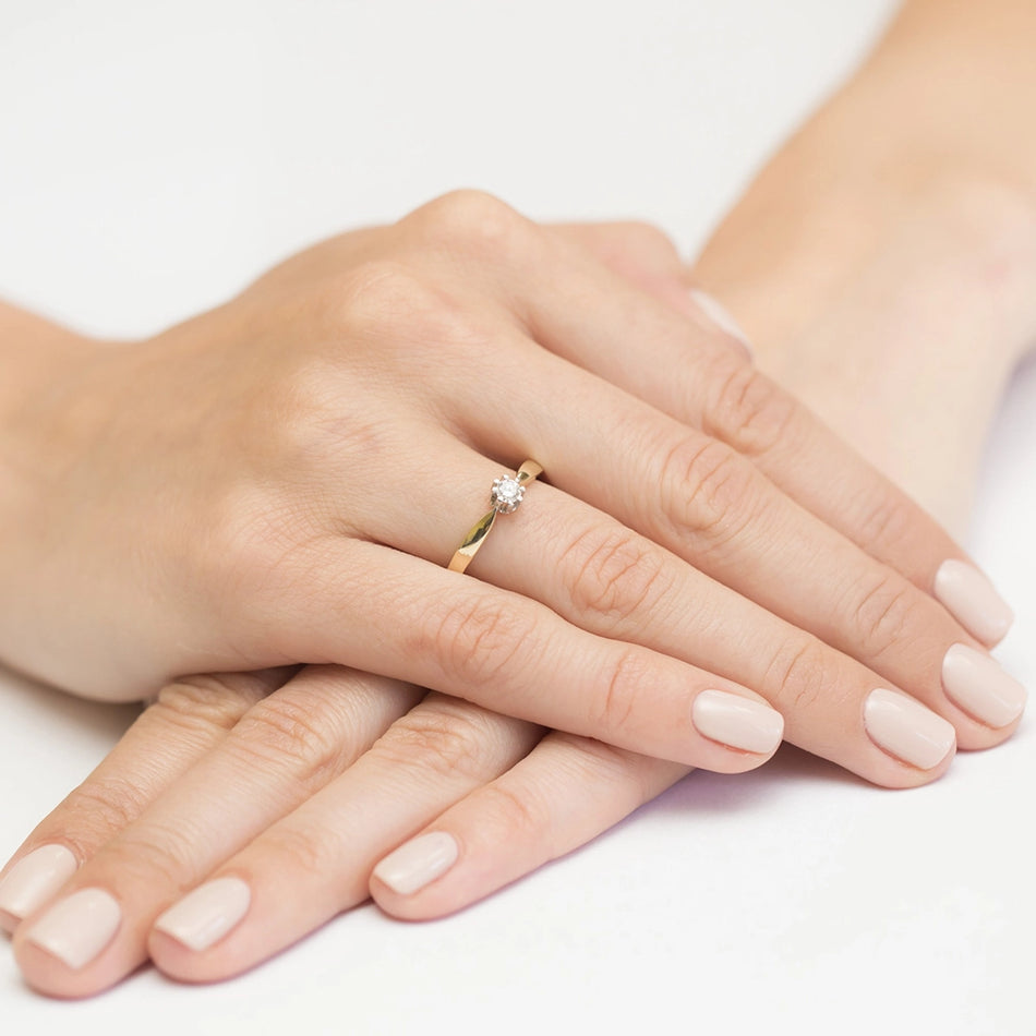 Zlatý prsteň s 0,40 ct laboratórnym diamantom