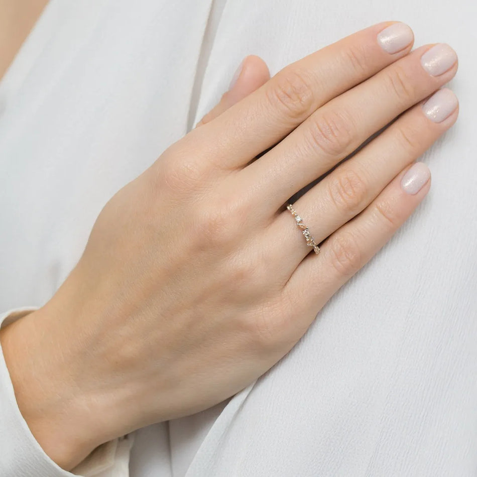 Strieborný prsteň so zirkónmi