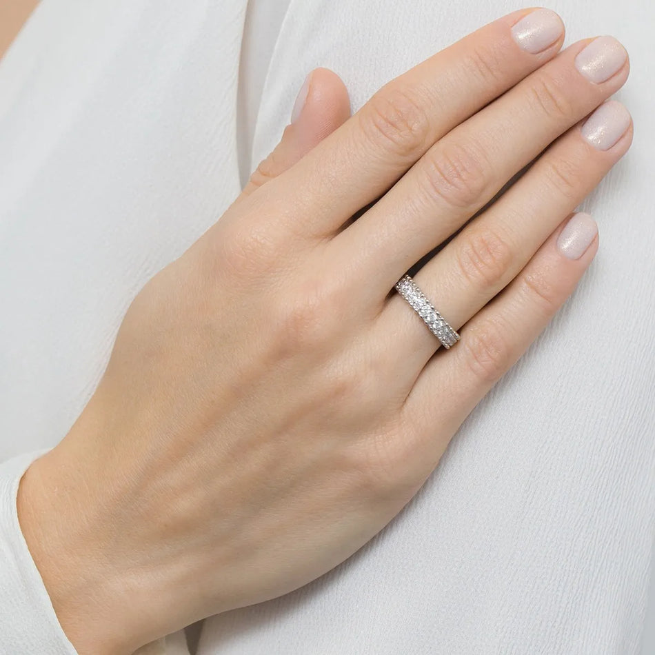 Strieborný prsteň so zirkónmi