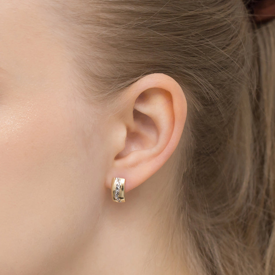 Dvojfarebné zlaté náušnice s anglickým zapínaním