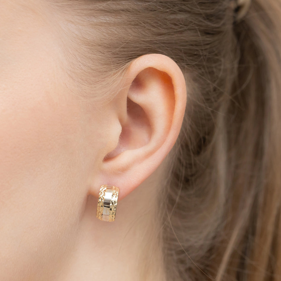 Dvojfarebné zlaté náušnice s anglickým zapínaním