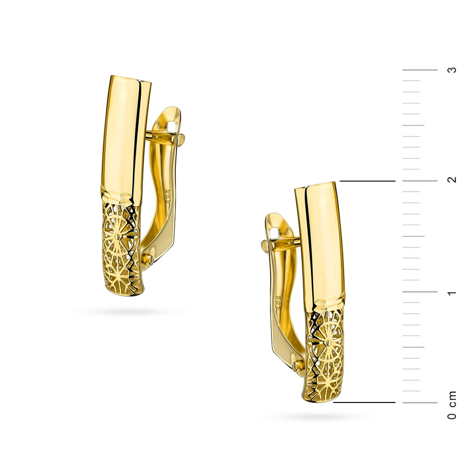 Zlaté náušnice s anglickým zapínaním a otvorenou prácou