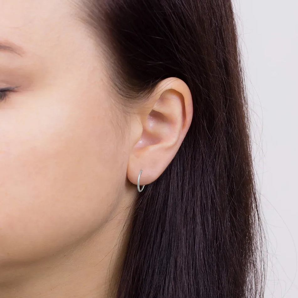 Jediný strieborný kruhové zásuvacie náušnica 9-15mm