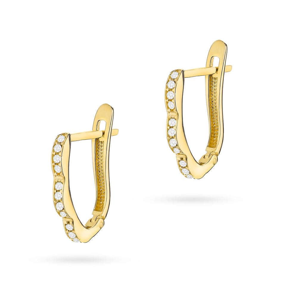 Wavy gold earrings with English clasp