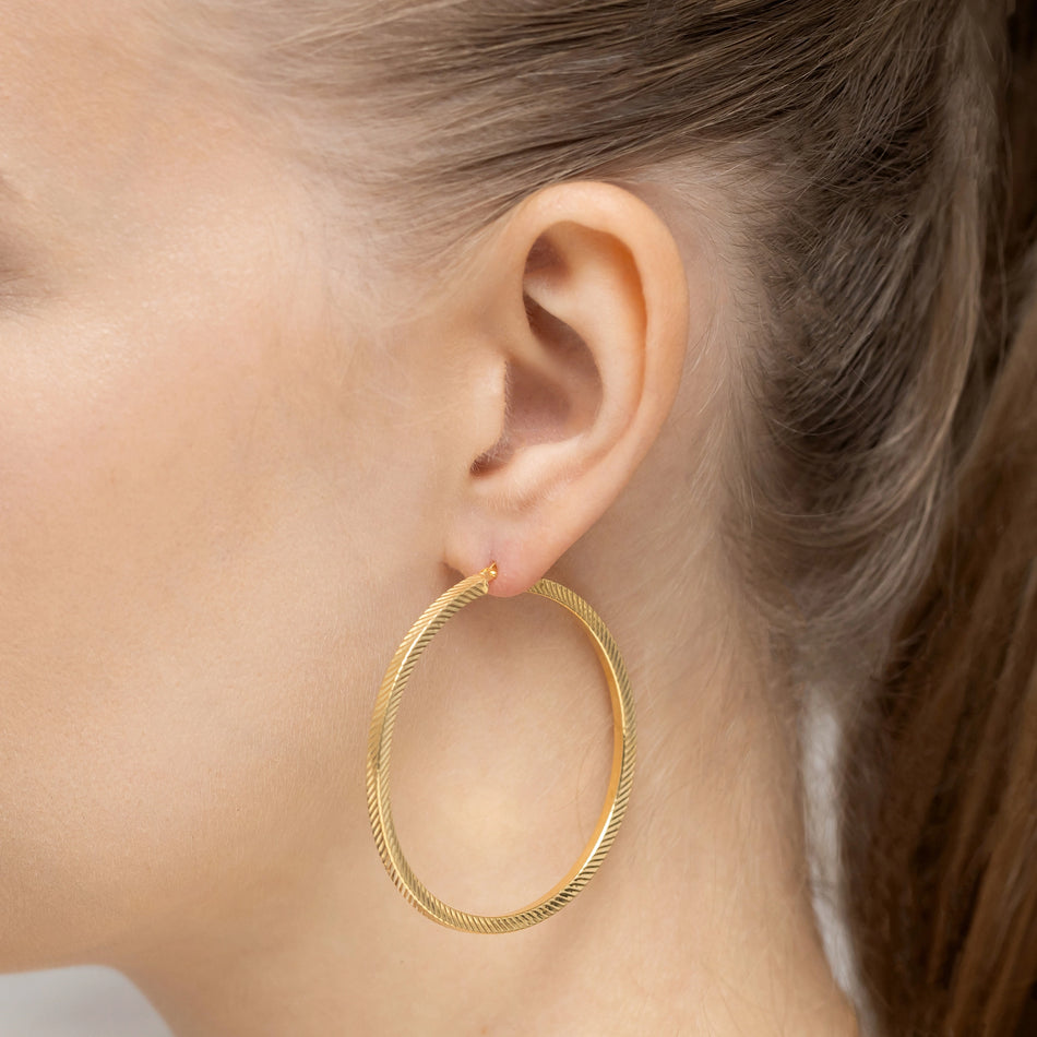 Pozlátené strieborné kruhové zásuvacie náušnice