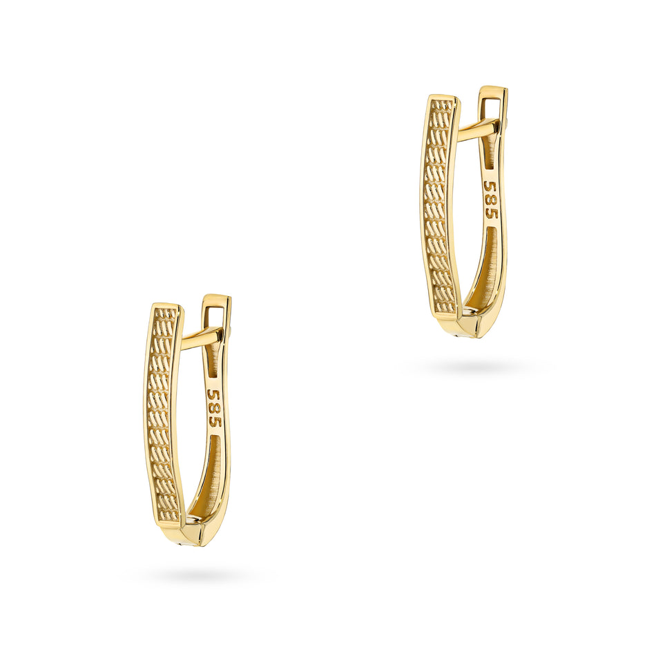Gold English Clasp Earrings Geometric