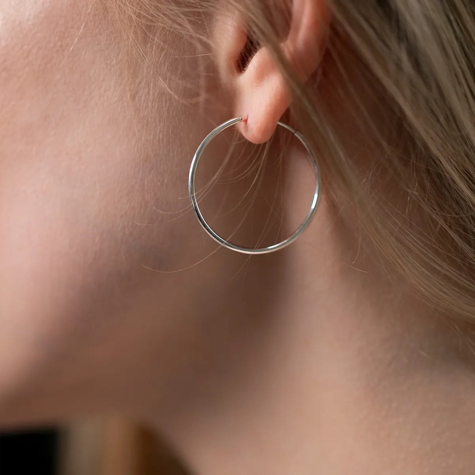 Strieborný Kruhové zásuvacie Náušnice 30mm