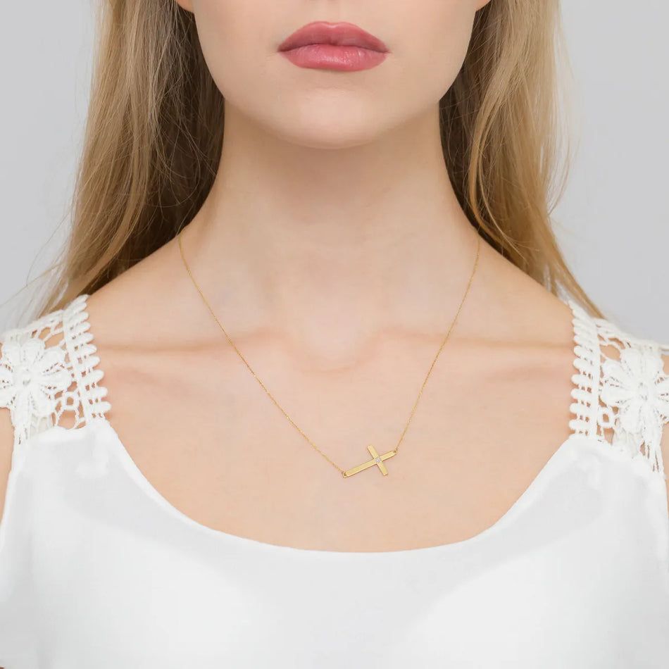 Gold Necklace with 0.005ct Diamond