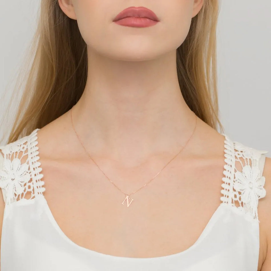 Zlatý náhrdelník s 0,005ct diamantovým Písmenom N