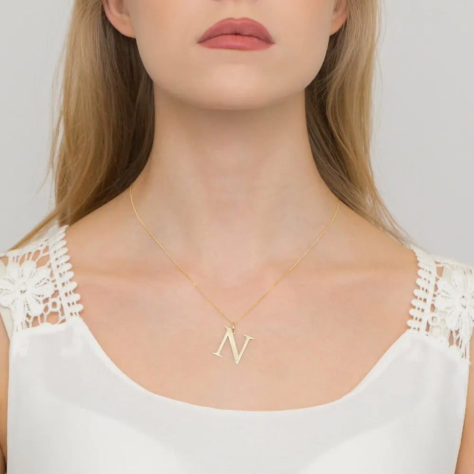 Zlatý náhrdelník s 0,005ct diamantovým Písmenom N