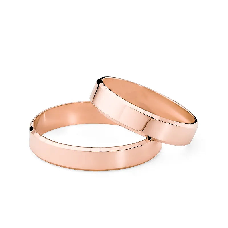 Klasické zlaté svadobné obrúčky s diamantovo brúsenými hranami 4mm