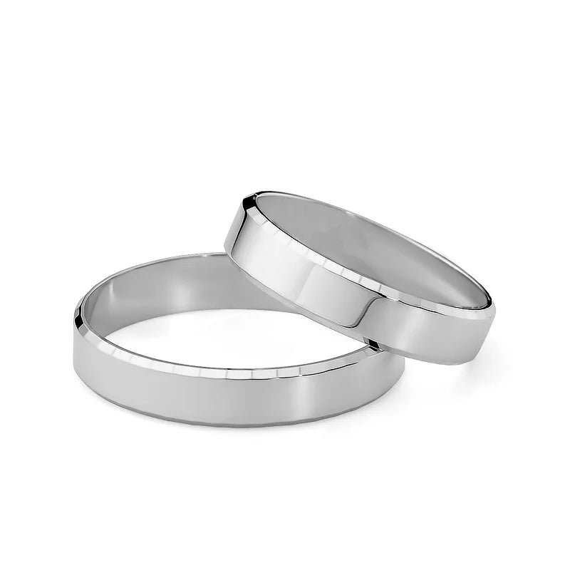 Klasické zlaté svadobné obrúčky s diamantovo brúsenými hranami 4mm