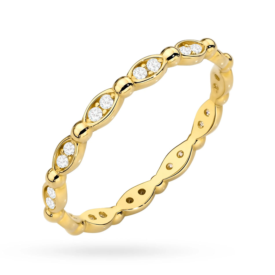 Prsteň so zlatým pleteným pásikom so zirkónmi a korálkami