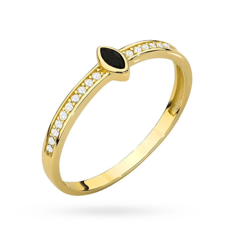 Zlatý prsteň s kvapkou a čiernym kameňom a zirkónmi
