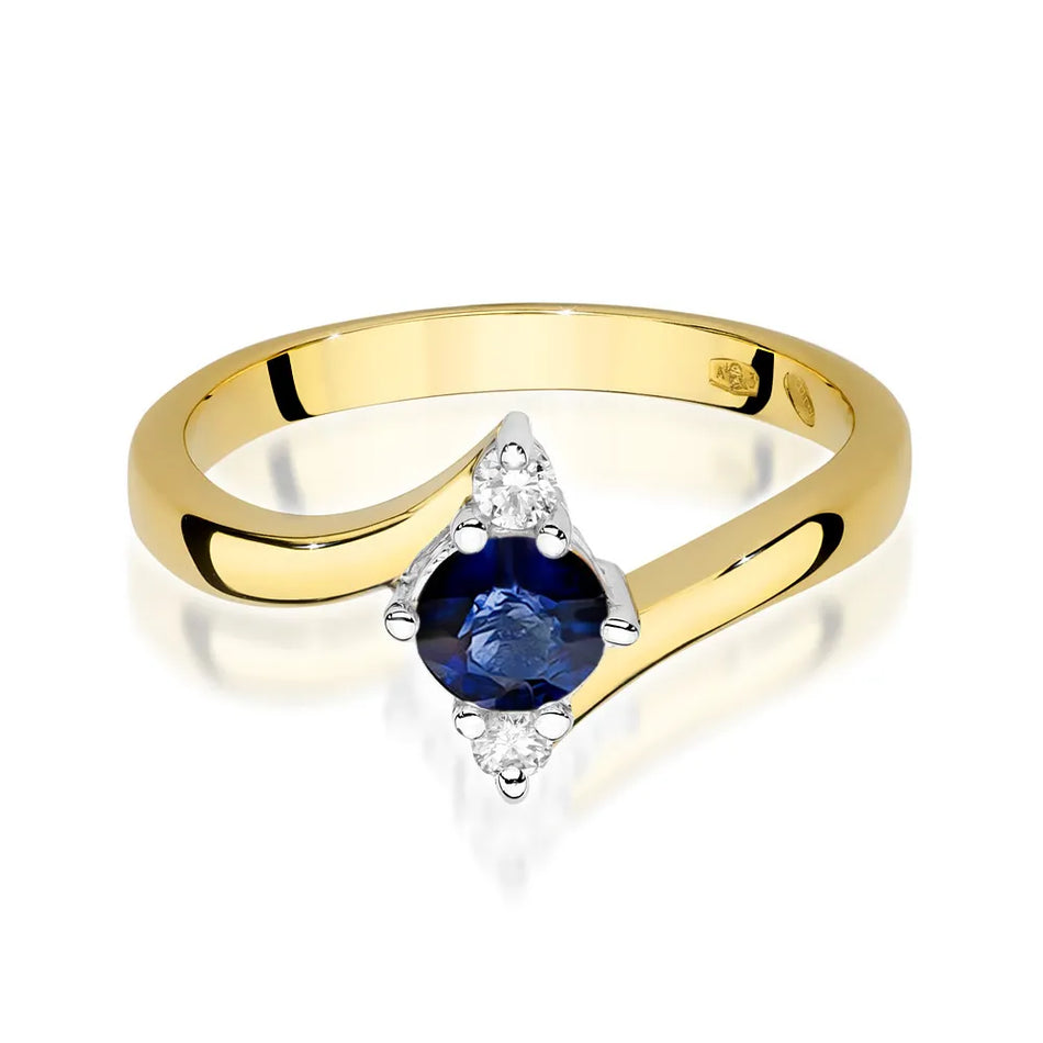 Gold Ring with 0.50ct Sapphire and Diamonds