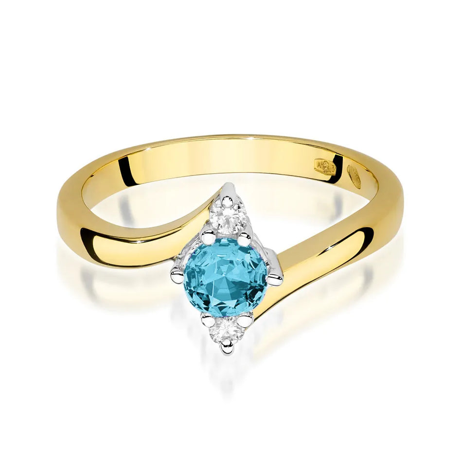 Gold Ring with 0.60ct Topaz and Diamonds