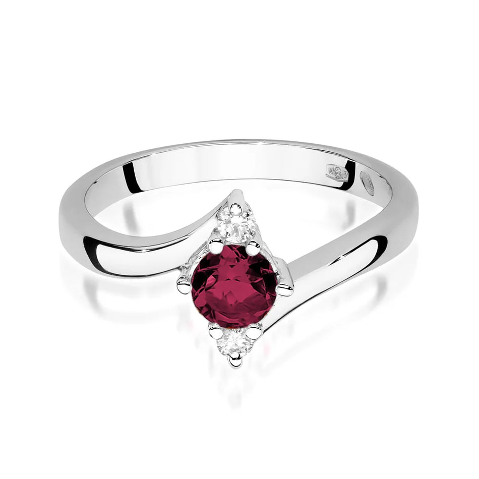 Gold Ring with 0.60ct Ruby and Diamonds