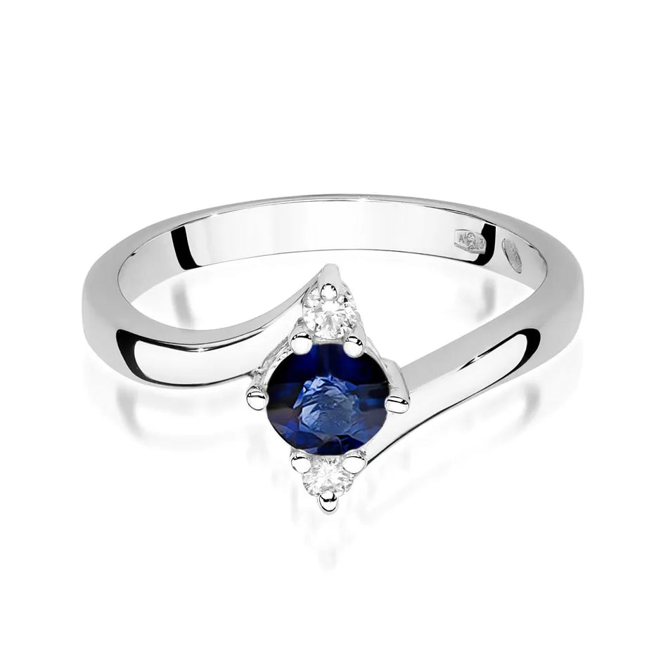 Gold Ring with 0.50ct Sapphire and Diamonds