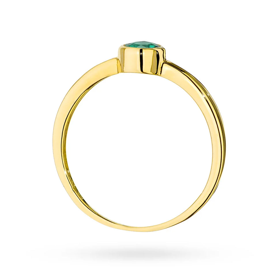 Gold Ring with 0.30ct Emerald