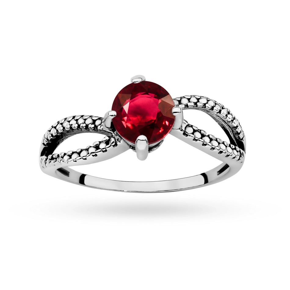 Strieborný prsteň so zirkónmi