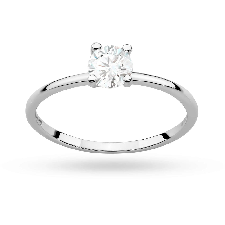 Strieborný prsteň so zirkónmi