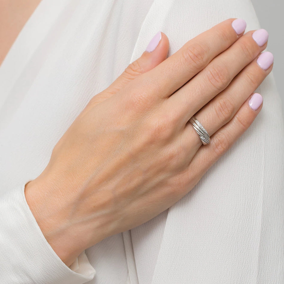 Strieborný prsteň so zirkónmi