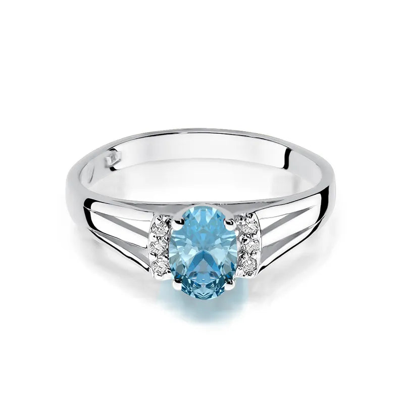 Gold Ring with 0.50ct Topaz and Diamonds