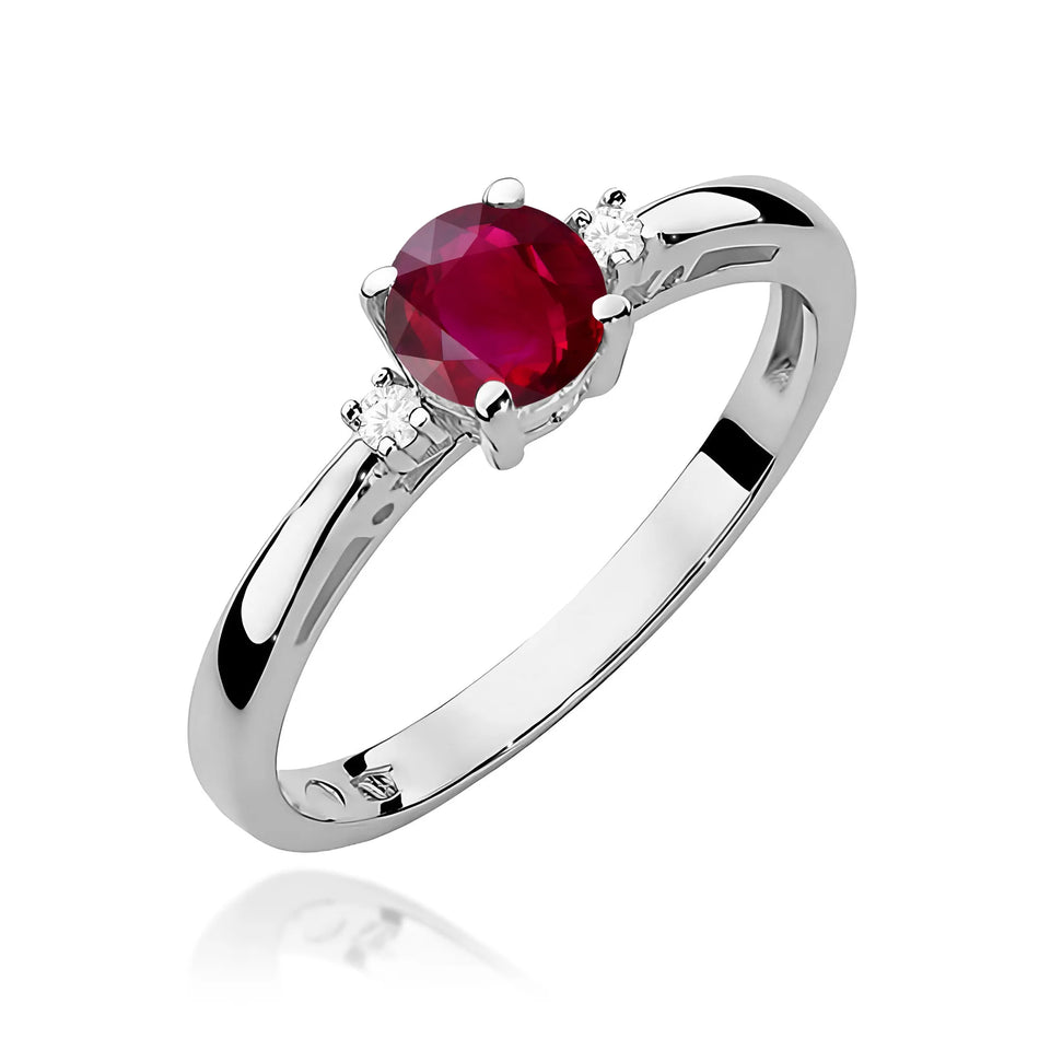 Gold Ring with 0.60ct Ruby and Diamonds