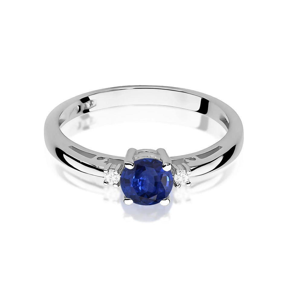 Gold Ring with 0.50ct Sapphire and Diamonds