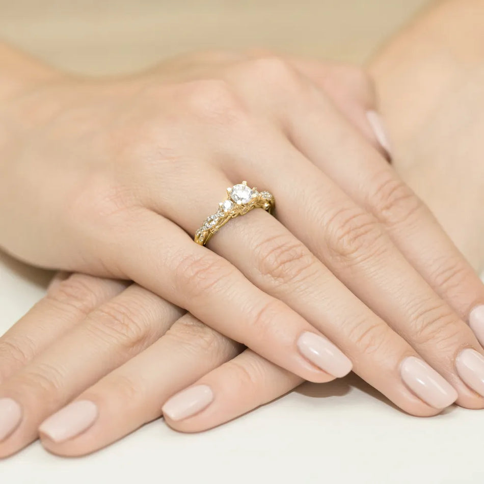 Gold Ring with 0.50ct and 0.339ct Diamonds