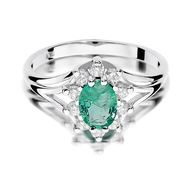 Gold Ring with 0.80ct Emerald and 0.30ct Diamonds
