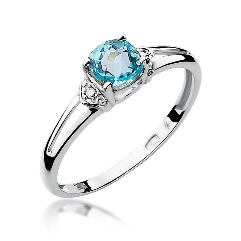 Gold Ring with 0.70ct Topaz and 0.01ct Diamonds