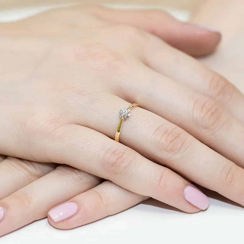 Gold Ring with 0.10ct Diamond