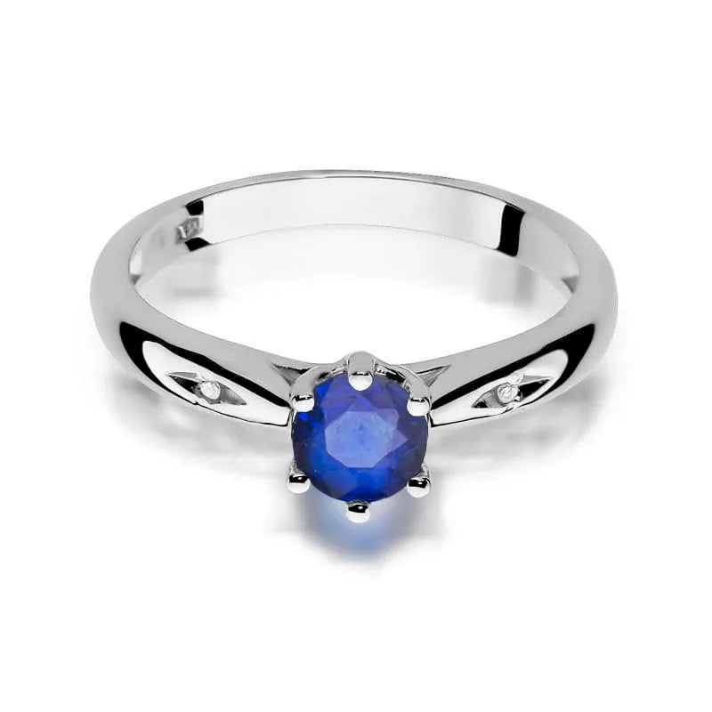 Gold Ring with 0.50ct Sapphire and Diamonds