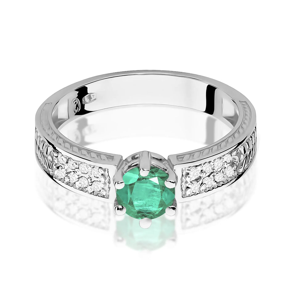 Gold Ring with 0.50ct Emerald and Diamonds