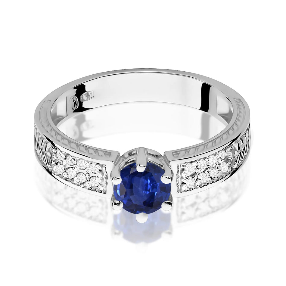 Gold Ring with 0.50ct Sapphire and Diamonds