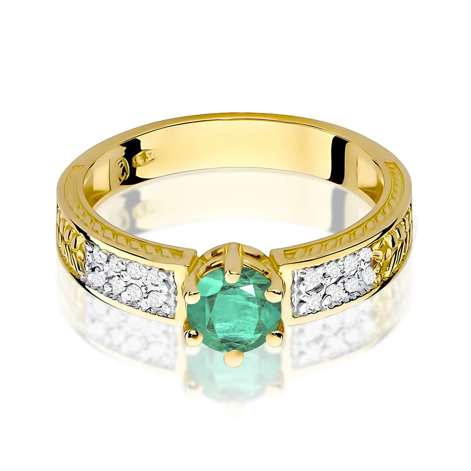 Gold Ring with 0.50ct Emerald and Diamonds