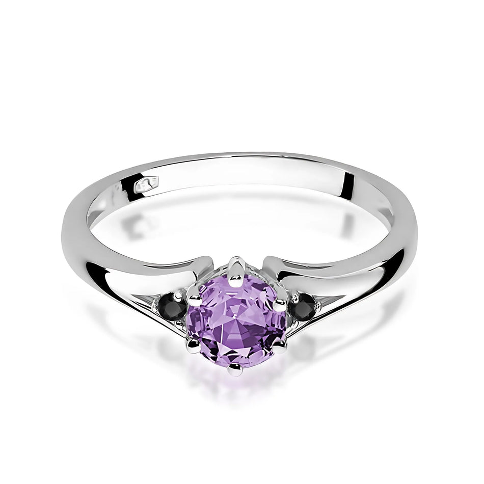 Gold Ring with 0.50ct Amethyst and Black Diamonds