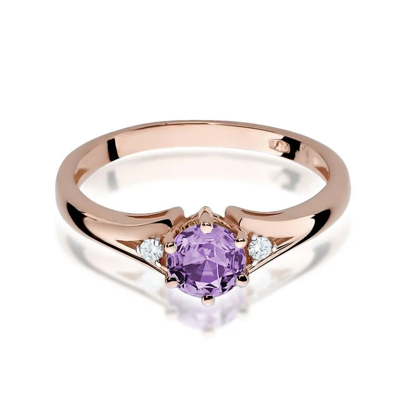 Gold Ring with 0.50ct Amethyst and Diamonds