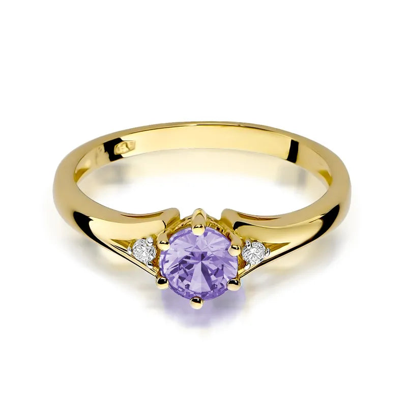 Gold Ring with 0.50ct Amethyst and Diamonds