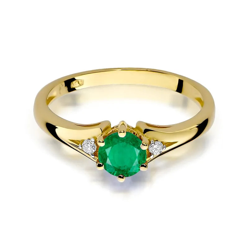 Gold Ring with 0.50ct Emerald and Diamonds