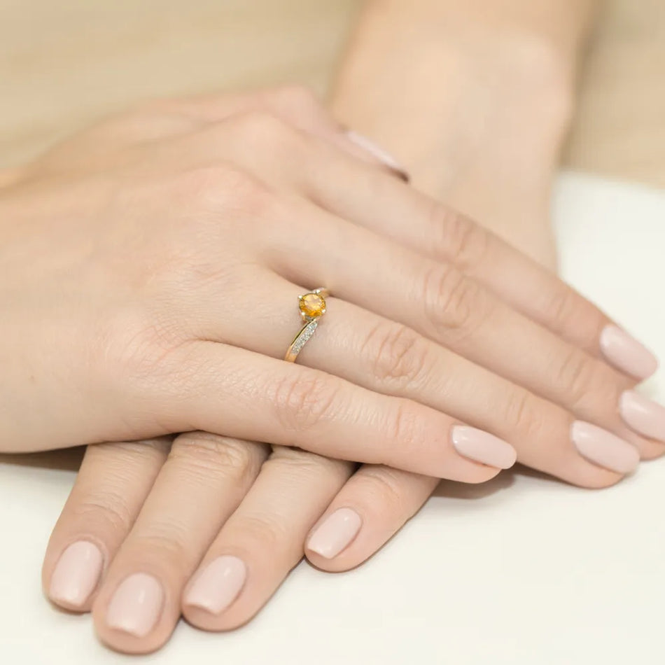Gold Ring with 0.50ct Citrin and 0.05ct Diamonds