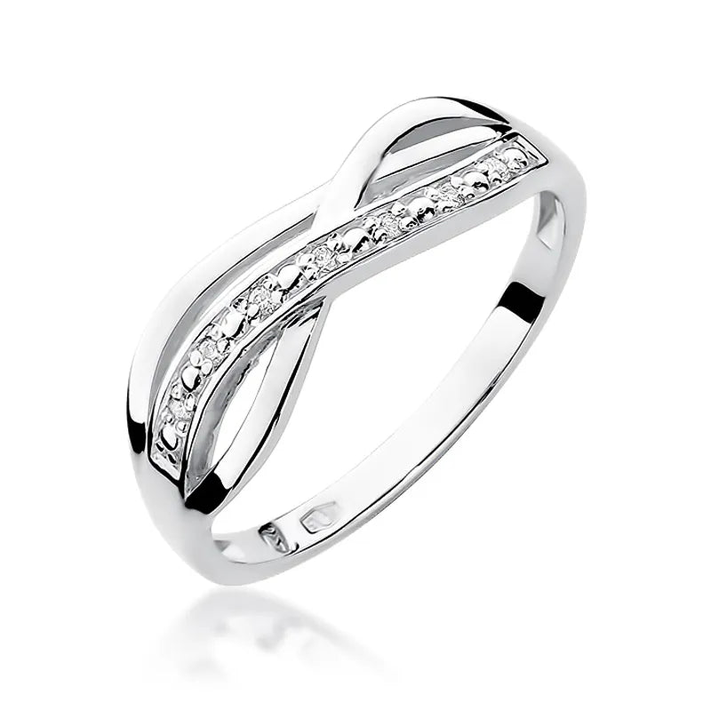 Zlatý prsteň s diamantmi 0,06 ct