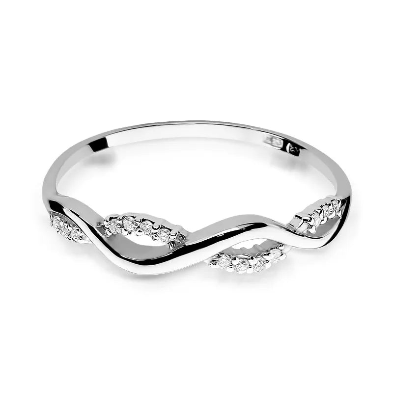 Zlatý prsteň s diamantmi 0,07 ct