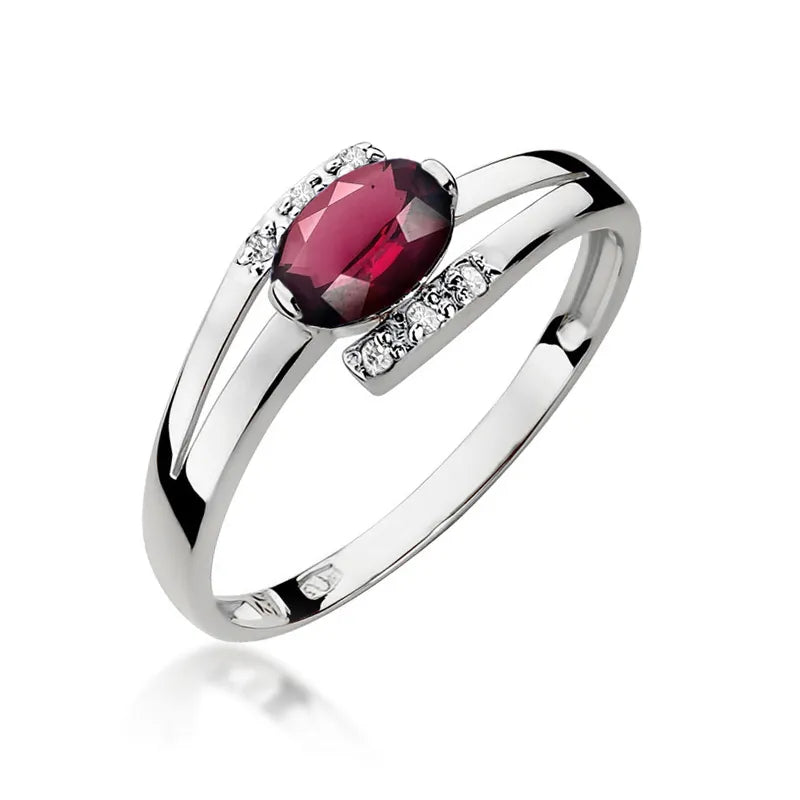 Gold Ring with 0.50ct Rhodolite and 0.052ct Diamonds