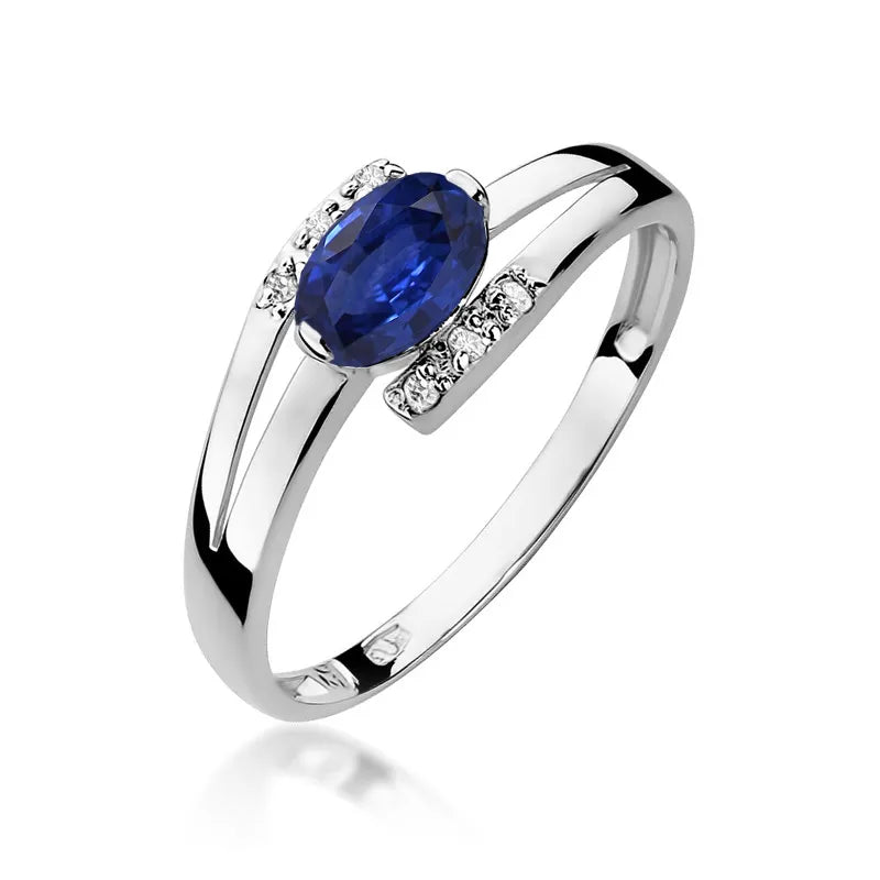 Gold Ring with 0.70ct Sapphire and 0.052ct Diamonds